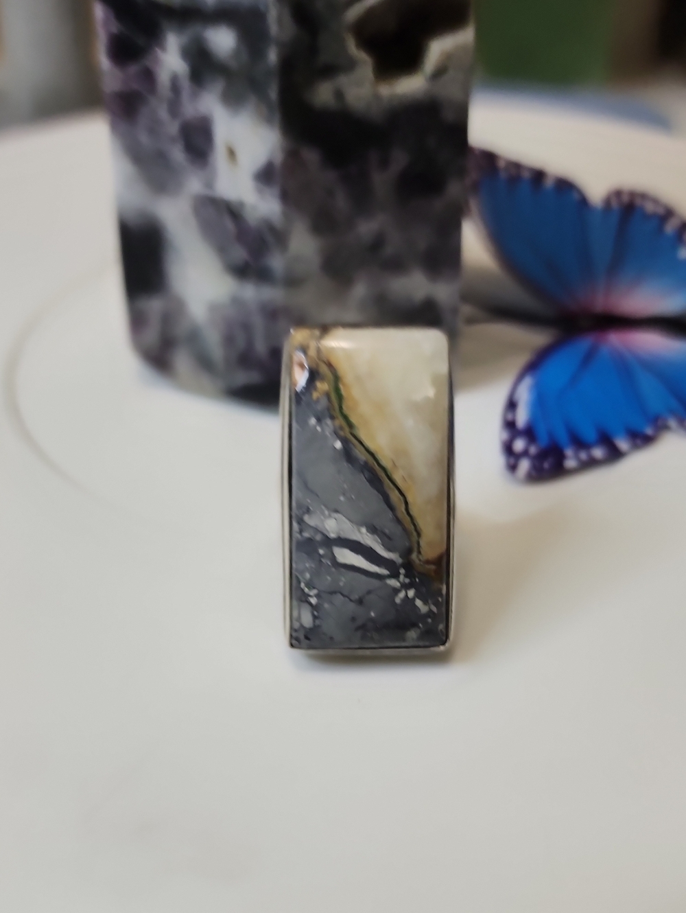 Rectangular Gray and Cream Jasper Ring